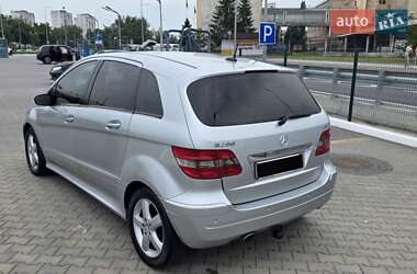 Хэтчбек Mercedes-Benz B-Class 2008 в 