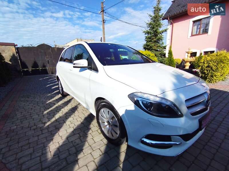 Хэтчбек Mercedes-Benz B-Class 2015 в Самборе фото 12 Хэтчбек Mercedes-Benz B-Class 2015 в Самборе