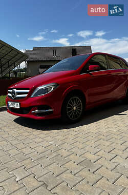 Хэтчбек Mercedes-Benz B-Class 2017 в 
