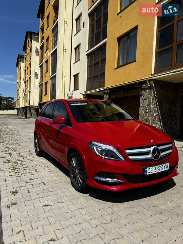 Хэтчбек Mercedes-Benz B-Class 2017 в Черновцах