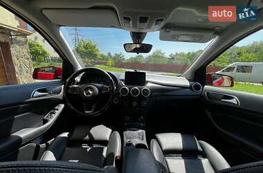 Хэтчбек Mercedes-Benz B-Class 2017 в 