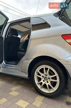Хэтчбек Mercedes-Benz B-Class 2006 в 