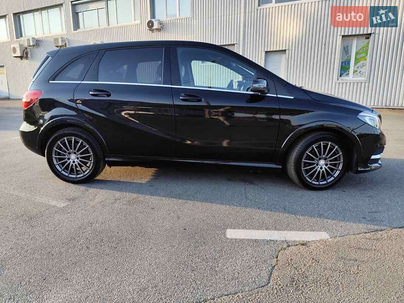 Хэтчбек Mercedes-Benz B-Class 2016 в Киеве