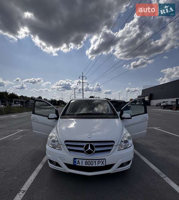 Mercedes-Benz B-Class 2010