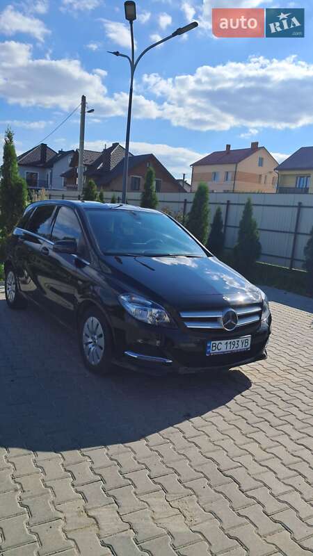 Хэтчбек Mercedes-Benz B-Class 2017 в Дрогобыче
