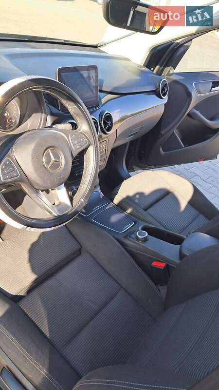 Хэтчбек Mercedes-Benz B-Class 2017 в Дрогобыче