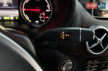 Хэтчбек Mercedes-Benz B-Class 2015 в 