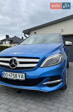 Хэтчбек Mercedes-Benz B-Class 2016 в 