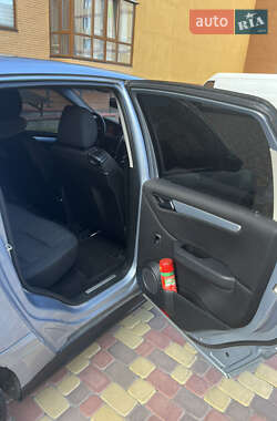 Хэтчбек Mercedes-Benz B-Class 2006 в 
