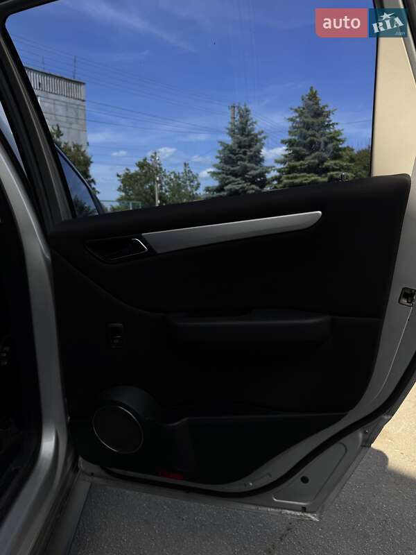 Хэтчбек Mercedes-Benz B-Class 2005 в Запорожье
