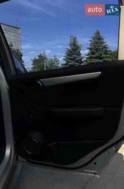 Хэтчбек Mercedes-Benz B-Class 2005 в 