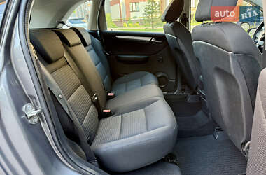 Хэтчбек Mercedes-Benz B-Class 2009 в 