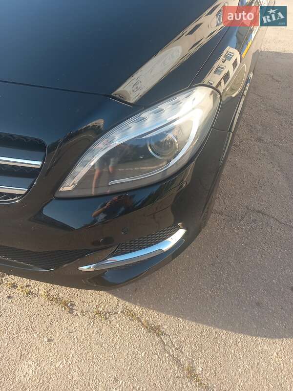 Хэтчбек Mercedes-Benz B-Class 2017 в Могилев-Подольске