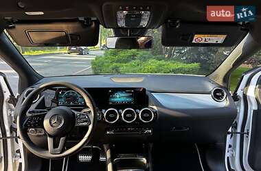Хэтчбек Mercedes-Benz B-Class 2019 в 