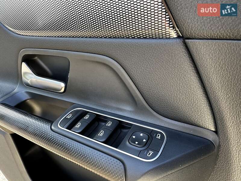 Хэтчбек Mercedes-Benz B-Class 2019 в Киеве