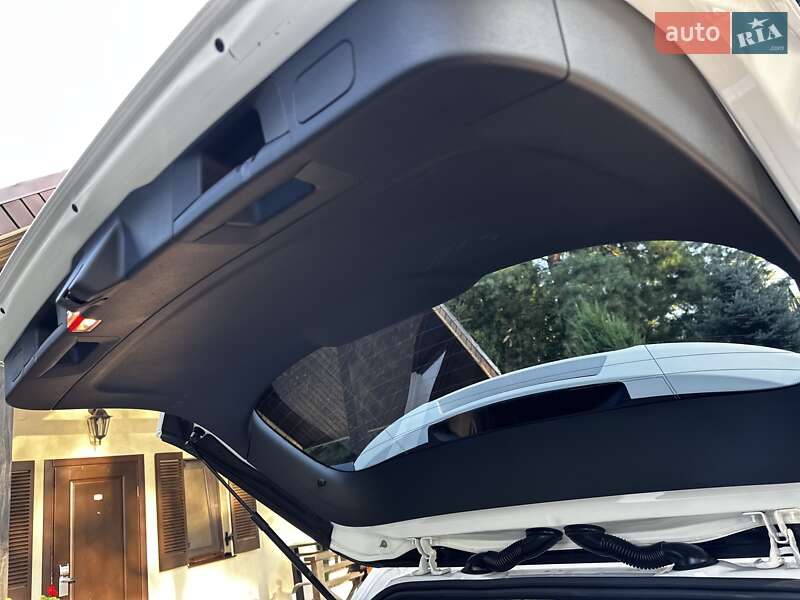 Хэтчбек Mercedes-Benz B-Class 2019 в Киеве