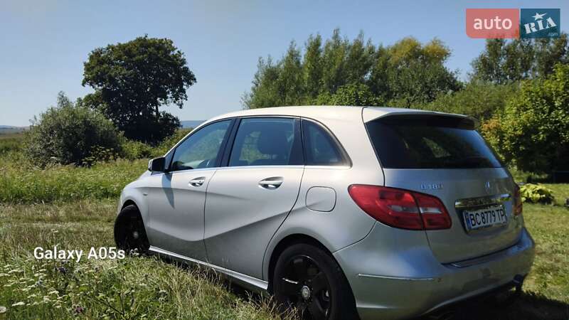 Mercedes-Benz B-Class 2012