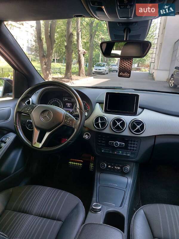 Хэтчбек Mercedes-Benz B-Class 2014 в Виннице фото Хэтчбек Mercedes-Benz B-Class 2014 в Виннице