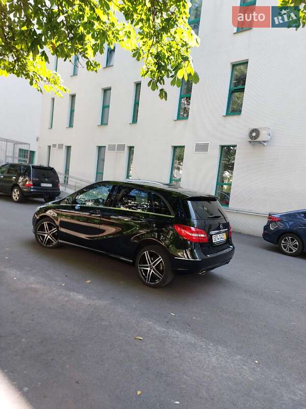 Хэтчбек Mercedes-Benz B-Class 2014 в Виннице фото 2 Хэтчбек Mercedes-Benz B-Class 2014 в Виннице