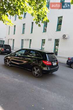 Хэтчбек Mercedes-Benz B-Class 2014 в 