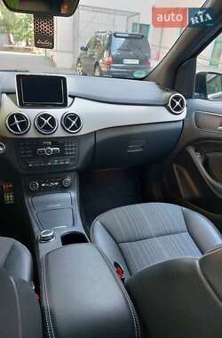 Хэтчбек Mercedes-Benz B-Class 2014 в 