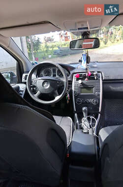 Mercedes-Benz B-Class 2011