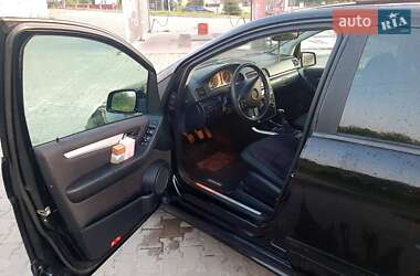 Хэтчбек Mercedes-Benz B-Class 2009 в 