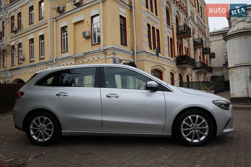 Хэтчбек Mercedes-Benz B-Class 2018 в Киеве
