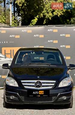 Хэтчбек Mercedes-Benz B-Class 2010 в 