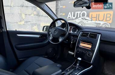 Хэтчбек Mercedes-Benz B-Class 2010 в 