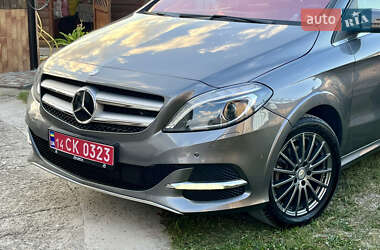 Хэтчбек Mercedes-Benz B-Class 2016 в 