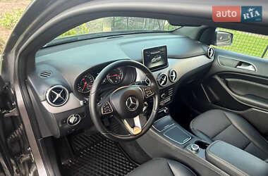 Хэтчбек Mercedes-Benz B-Class 2016 в 