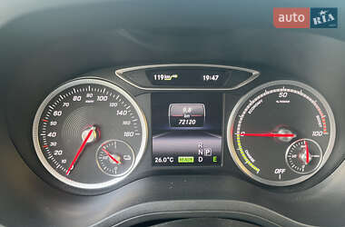 Хэтчбек Mercedes-Benz B-Class 2016 в 