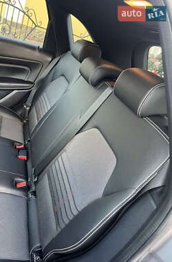 Хэтчбек Mercedes-Benz B-Class 2016 в 