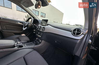 Хэтчбек Mercedes-Benz B-Class 2015 в 