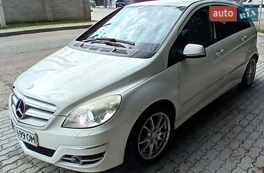 Хэтчбек Mercedes-Benz B-Class 2009 в 