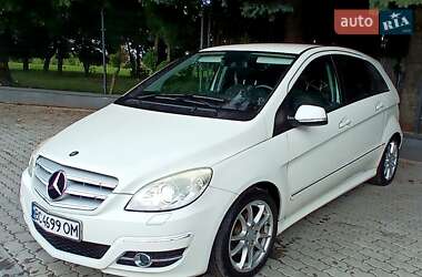 Хэтчбек Mercedes-Benz B-Class 2009 в 