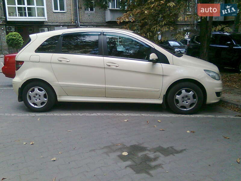 Хэтчбек Mercedes-Benz B-Class 2011 в Запорожье
