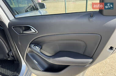 Хетчбек Mercedes-Benz B-Class 2015 в 
