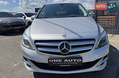Хетчбек Mercedes-Benz B-Class 2015 в 