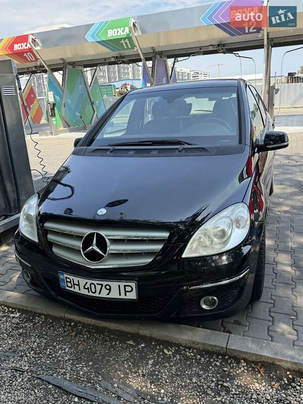 Хэтчбек Mercedes-Benz B-Class 2008 в 