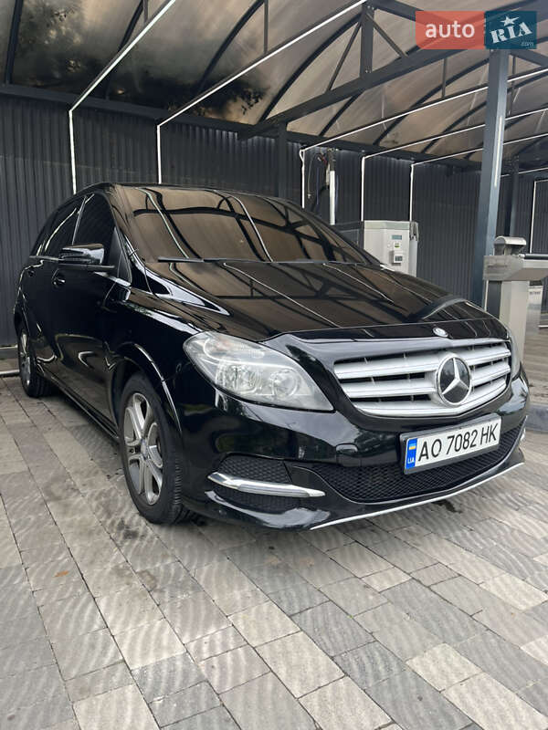 Хэтчбек Mercedes-Benz B-Class 2014 в Ужгороде фото 3 Хэтчбек Mercedes-Benz B-Class 2014 в Ужгороде