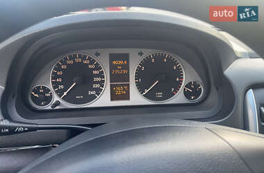 Хэтчбек Mercedes-Benz B-Class 2009 в 