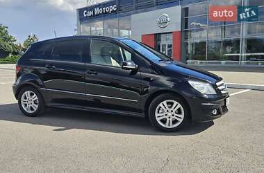 Хэтчбек Mercedes-Benz B-Class 2008 в 