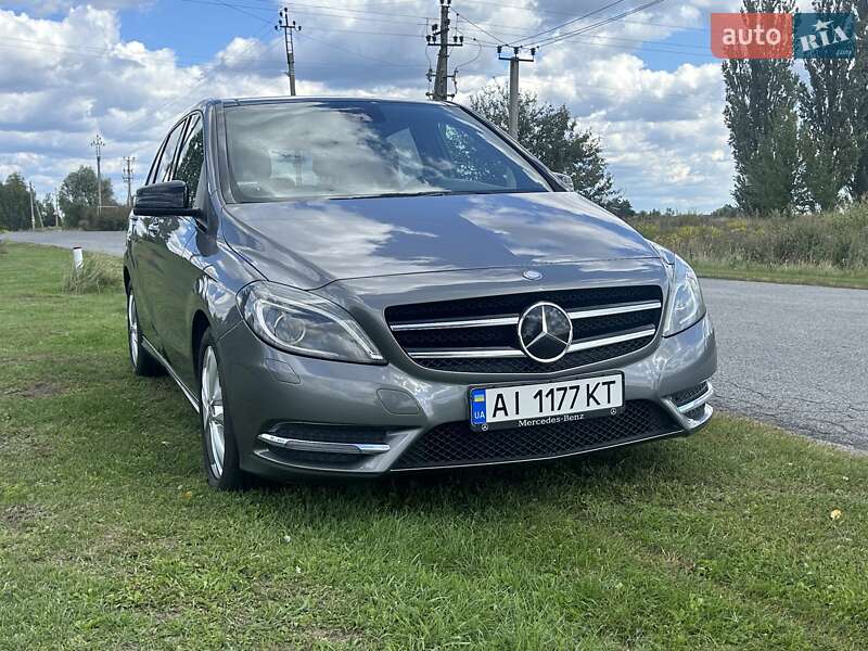 Хетчбек Mercedes-Benz B-Class 2014 в Глевасі