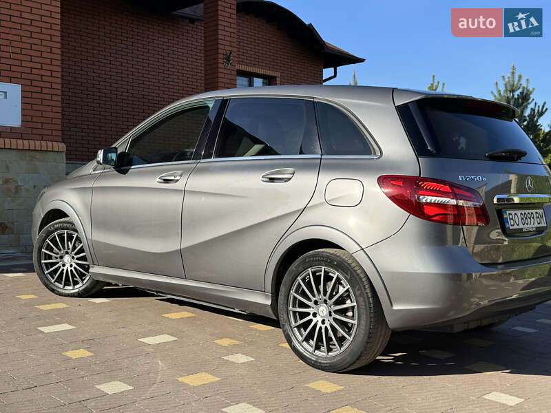 Хетчбек Mercedes-Benz B-Class 2017 в Тернополі