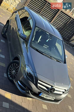 Хэтчбек Mercedes-Benz B-Class 2017 в 