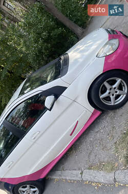 Хэтчбек Mercedes-Benz B-Class 2010 в 