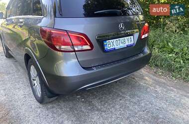 Хэтчбек Mercedes-Benz B-Class 2015 в 
