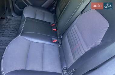 Хэтчбек Mercedes-Benz B-Class 2015 в 